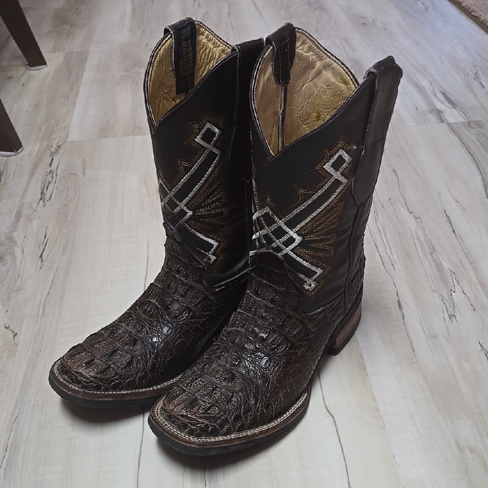 Darios Womens 8.5 Alligator Leather Boots